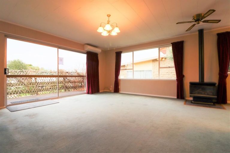 Photo of property in 15 Clyde Carr Crescent, Waimataitai, Timaru, 7910