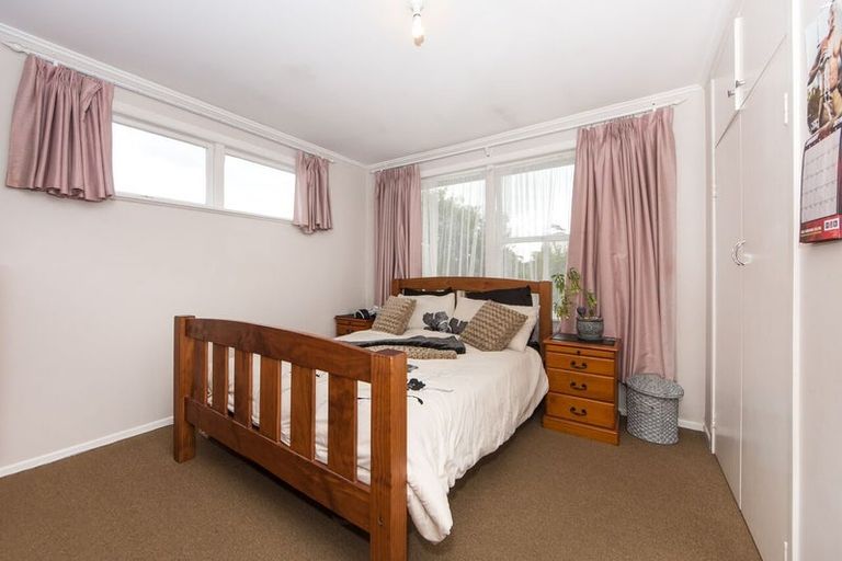 Photo of property in 60 Kingdale Road, Henderson, Auckland, 0610