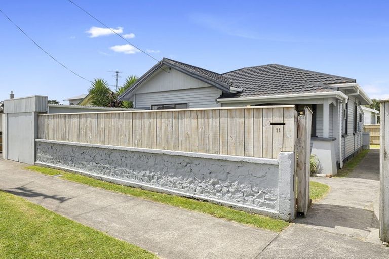 Photo of property in 11 French Street, Moturoa, New Plymouth, 4310