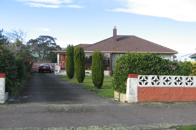 Photo of property in 83 Clyde Crescent, Roslyn, Palmerston North, 4414