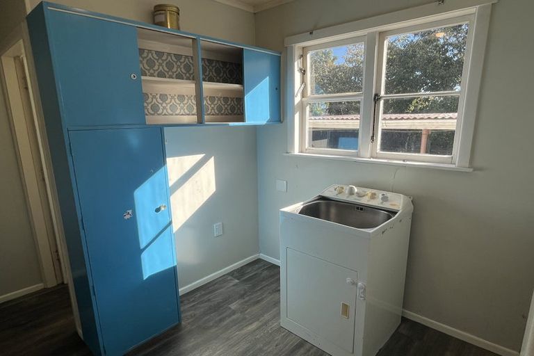 Photo of property in 14 Waterloo Crescent, Hokowhitu, Palmerston North, 4410