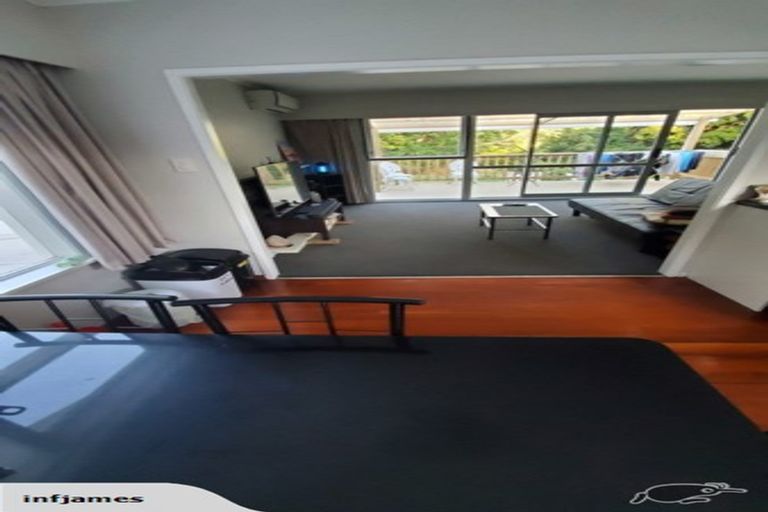 Photo of property in 146 Glenfield Road, Birkenhead, Auckland, 0626