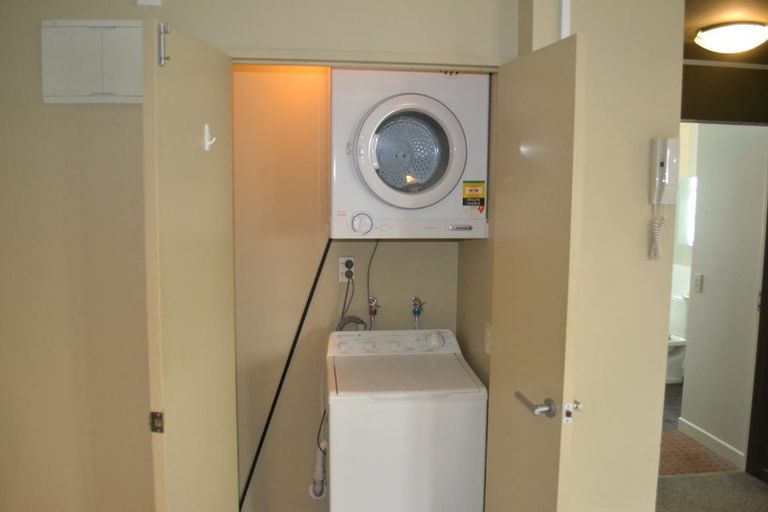 Photo of property in Westhaven Apartments, 20/127 Molesworth Street, Thorndon, Wellington, 6011