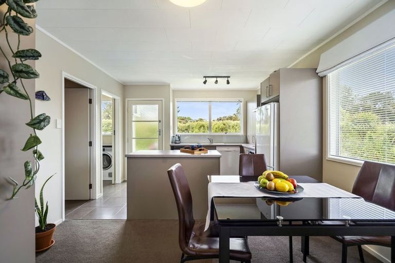 Photo of property in 44 Gladys Avenue, Glenfield, Auckland, 0629