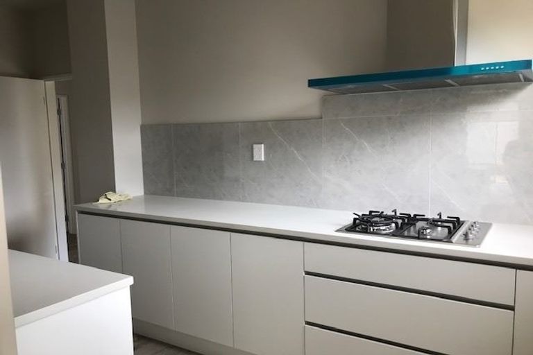 Photo of property in 1a Harrowglen Drive, Northcross, Auckland, 0632