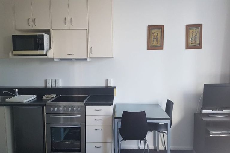 Photo of property in Terrace Garden Apartments, 2h/120 The Terrace, Wellington Central, Wellington, 6011