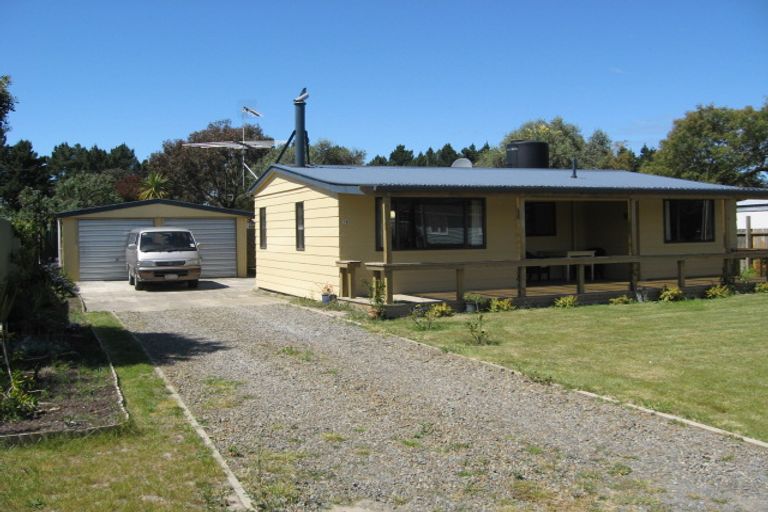 Photo of property in 14 Holton Road, Amberley, 7481