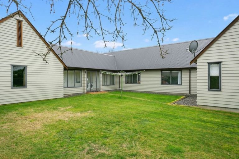 Photo of property in 24 Cowley Drive, Leamington, Cambridge, 3432