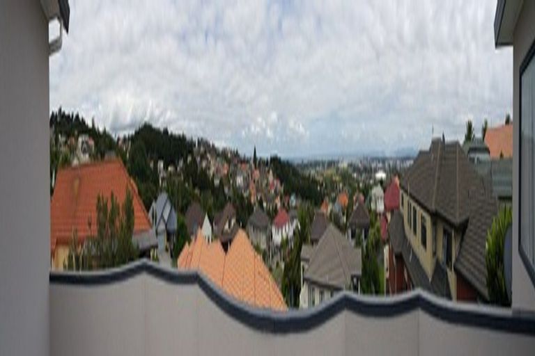 Photo of property in 43 Ribbonwood Crescent, Goodwood Heights, Auckland, 2105