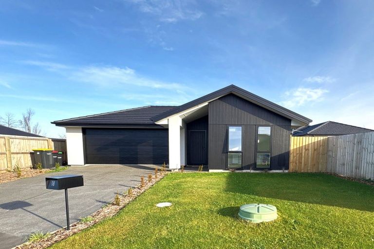 Photo of property in 18 Pitcaithly Street, Halswell, Christchurch, 8025