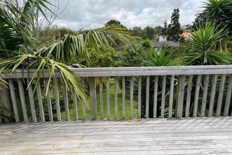 Photo of property in 23 Vina Place, Massey, Auckland, 0614