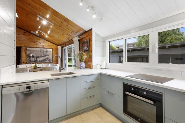 Photo of property in 3b Blackmore Drive, Lynmore, Rotorua, 3010