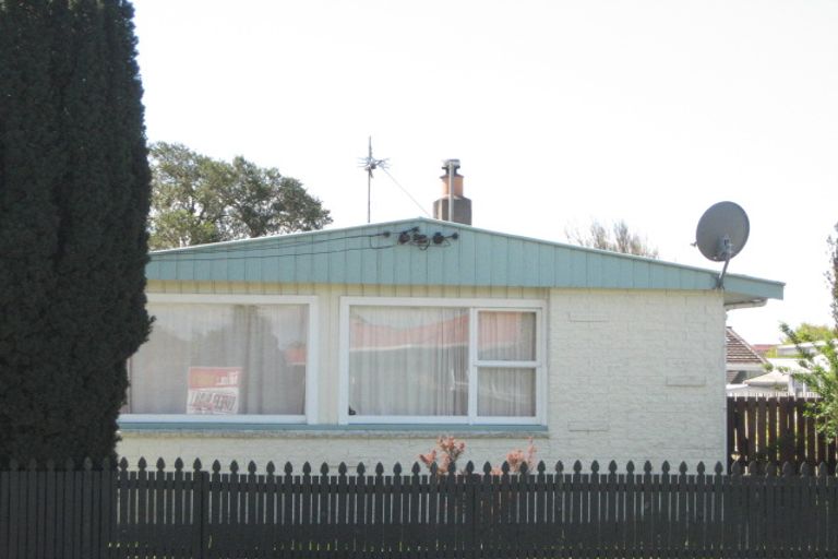 Photo of property in 1/21 Prestons Road, Redwood, Christchurch, 8051