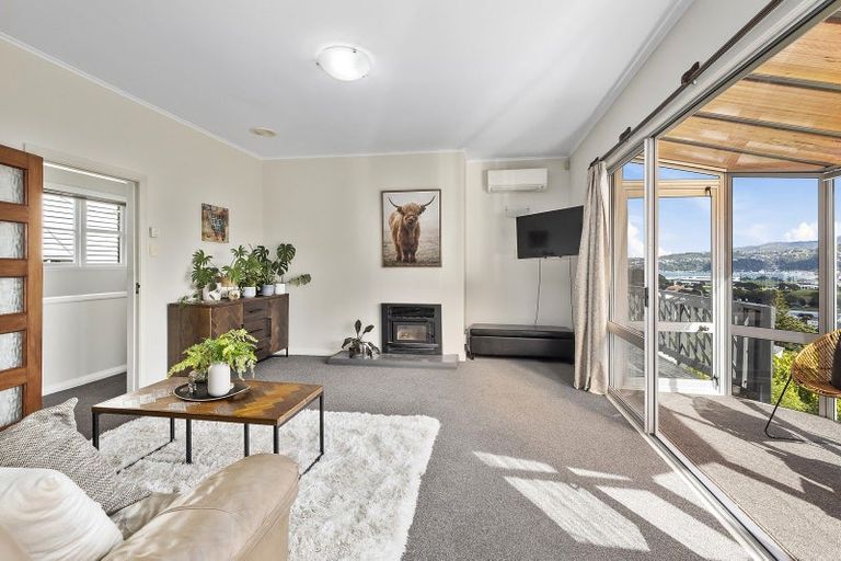 Photo of property in 57 Kinghorne Street, Strathmore Park, Wellington, 6022