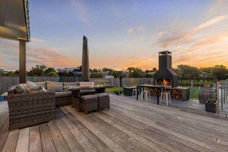 Photo of property in 1 Moss Lane, Raumati Beach, Paraparaumu, 5032