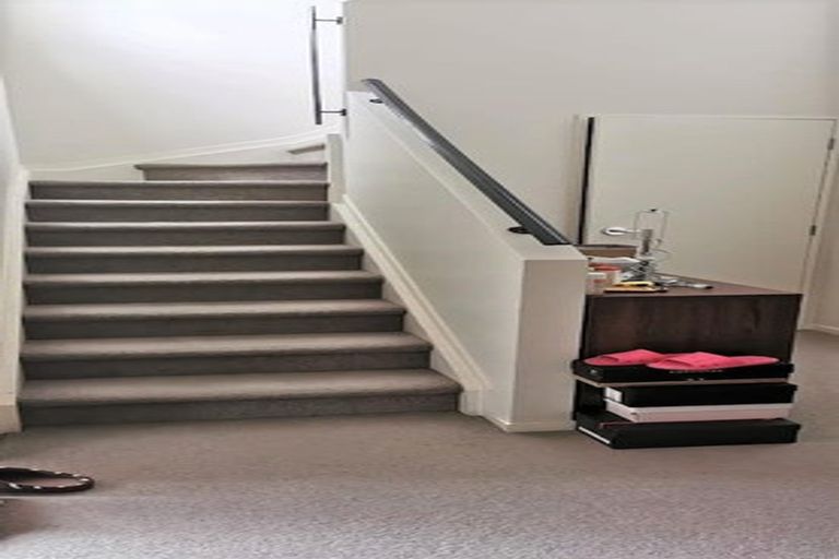 Photo of property in 4 Liscooly Place, Flat Bush, Auckland, 2019