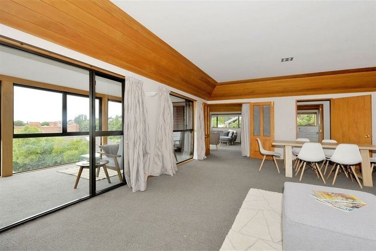Photo of property in 10 Indira Lane, Cashmere, Christchurch, 8022