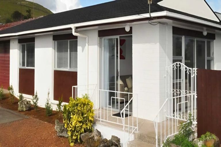 Photo of property in 1/29 Wallace Road, Mangere Bridge, Auckland, 2022