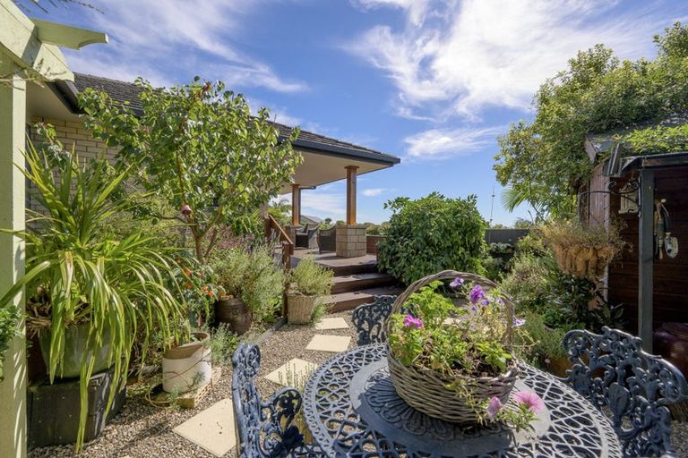 Photo of property in 14 Waipuna Grove, Welcome Bay, Tauranga, 3112