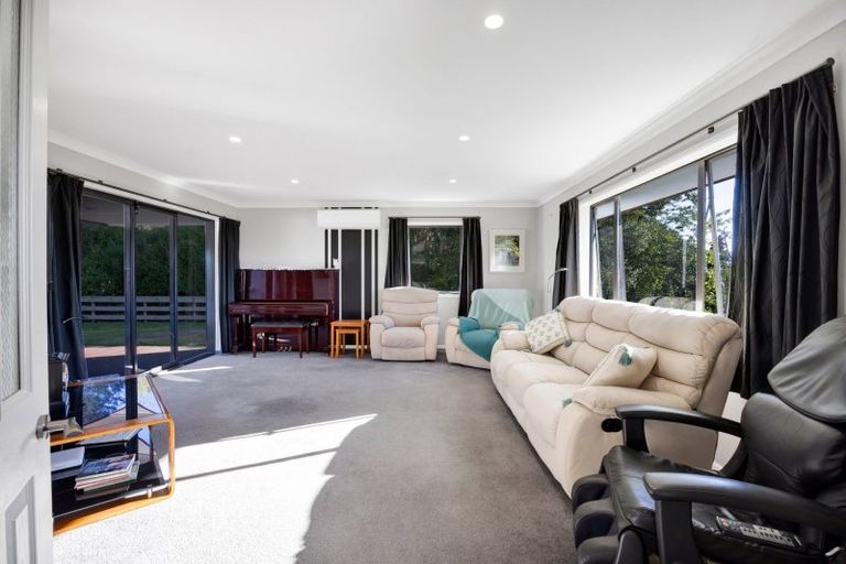 Photo of property in 90 Ridgewood Drive, Ridgewood, New Plymouth, 4371