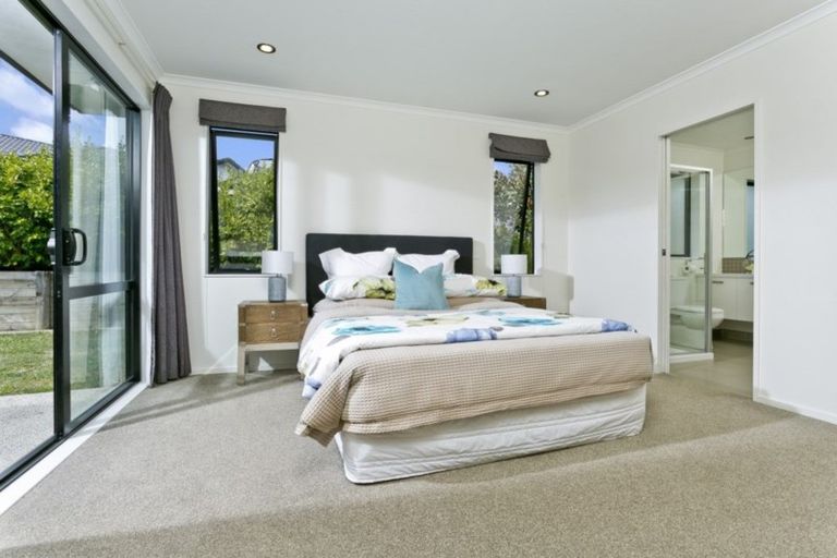 Photo of property in 5 Skipjack Pass, Silverdale, 0932