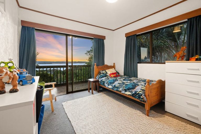 Photo of property in 1/78 Rangatira Road, Beach Haven, Auckland, 0626