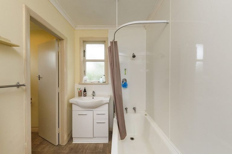 Photo of property in 34 Paisley Street, Awapuni, Palmerston North, 4412