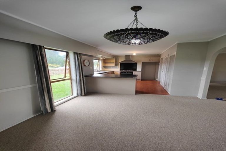 Photo of property in 4 Derrimore Heights, Clover Park, Auckland, 2019