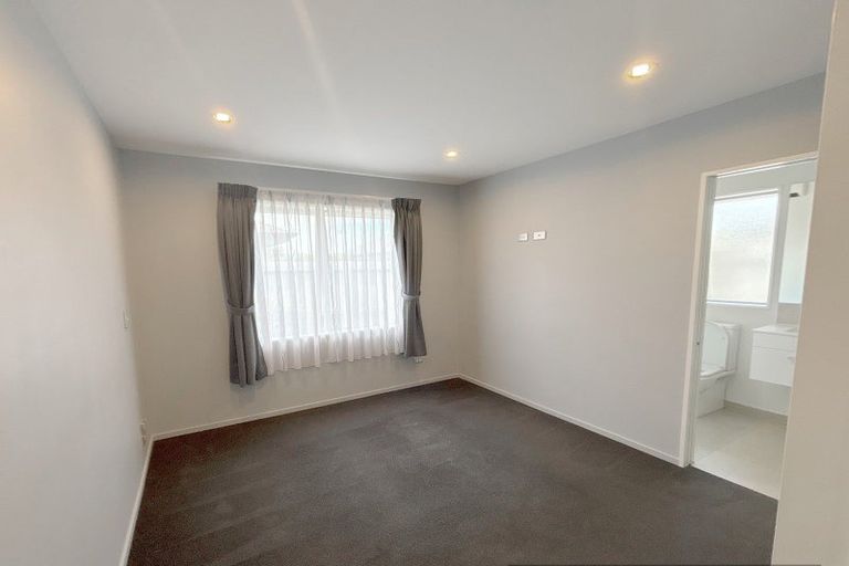 Photo of property in 12 Blaenavon Lane, Halswell, Christchurch, 8025