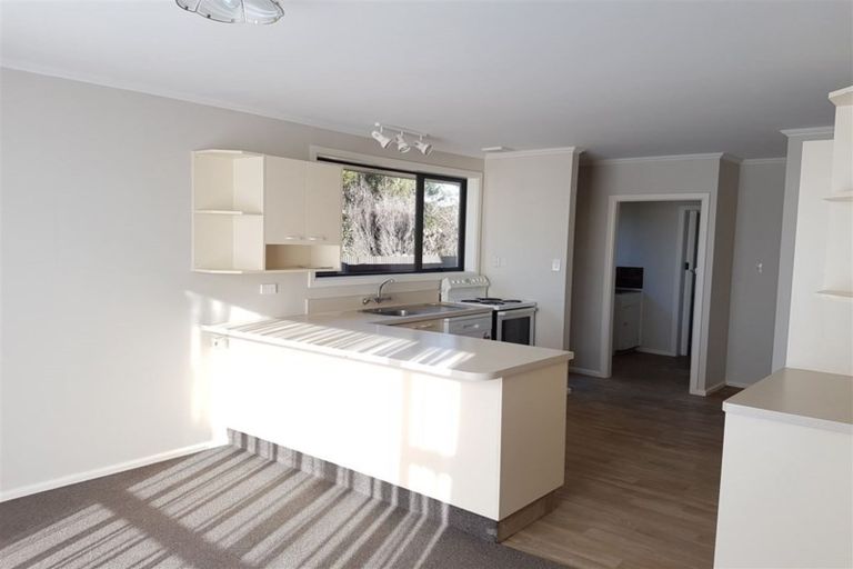 Photo of property in 50 Oriana Crescent, Hornby, Christchurch, 8042