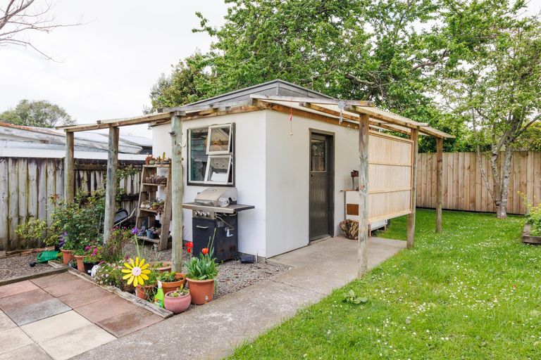 Photo of property in 210 College Street, West End, Palmerston North, 4412