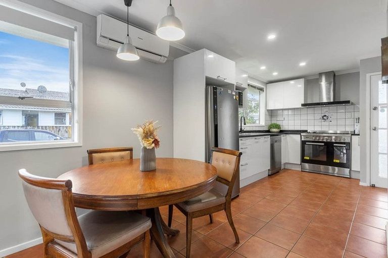 Photo of property in 22 Tabitha Crescent, Henderson, Auckland, 0612