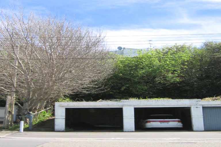 Photo of property in 11 Burma Road, Khandallah, Wellington, 6035