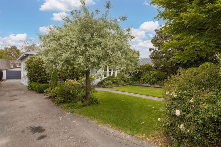 Photo of property in 216 Springfield Road, St Albans, Christchurch, 8014