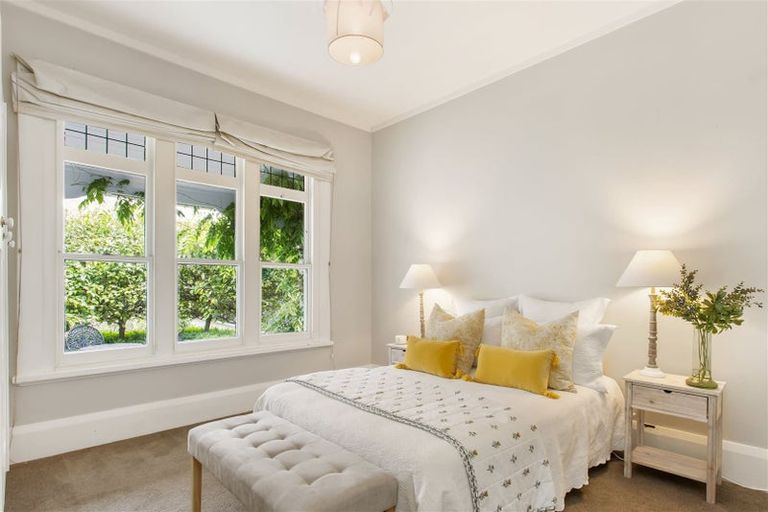 Photo of property in 216 Springfield Road, St Albans, Christchurch, 8014