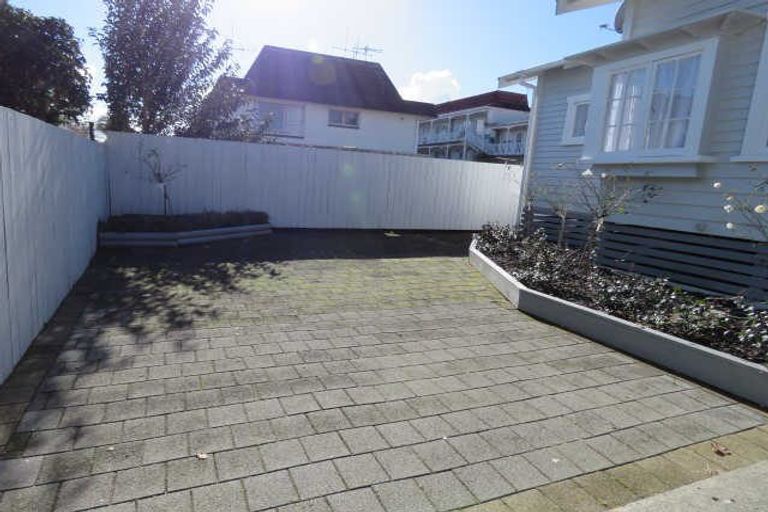 Photo of property in 2/118a Macfarlane Street, Hamilton East, Hamilton, 3216