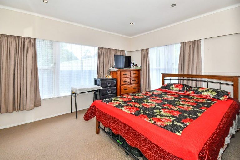 Photo of property in 2 Hillcrest Grove, Hillpark, Auckland, 2102
