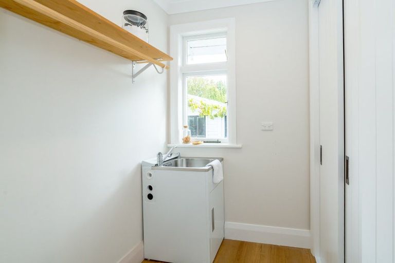 Photo of property in 35 Cambridge Terrace, Masterton, 5810