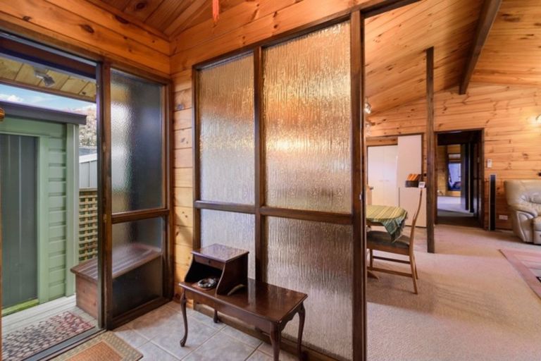 Photo of property in 13 Tumene Drive, Owhata, Rotorua, 3010