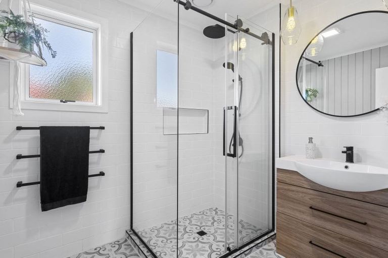 Photo of property in 9 Laredo Grove, Totara Park, Upper Hutt, 5018