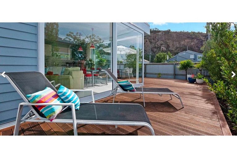 Photo of property in 33 Stoke Street, Sumner, Christchurch, 8081