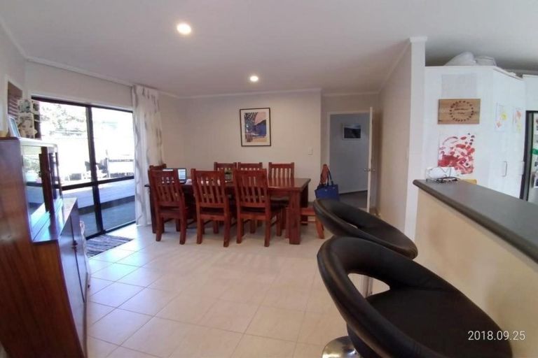 Photo of property in 1/22 Penzance Road, Mairangi Bay, Auckland, 0630