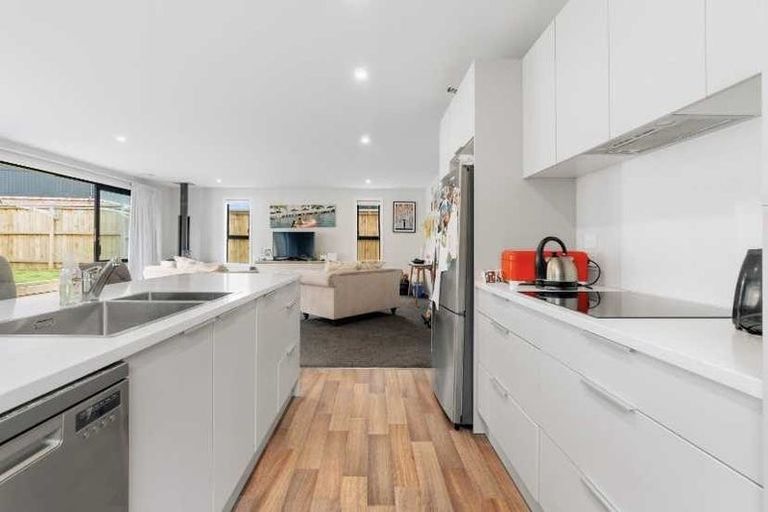 Photo of property in 53 Howden Drive, Jacks Point, 9371