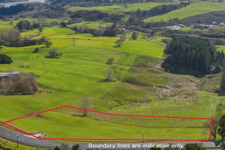 Photo of property in 118 Trig Road, South Head, Helensville, 0874