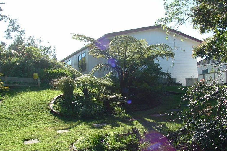 Photo of property in 3 Maracas Crescent, Grenada Village, Wellington, 6037