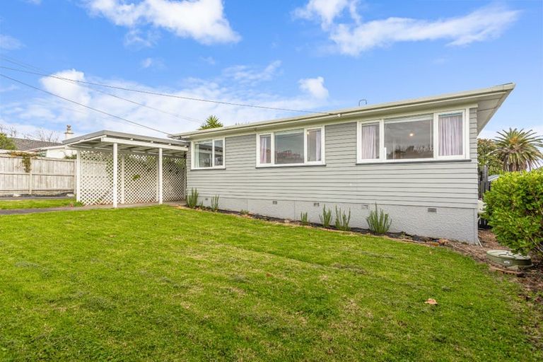 Photo of property in 14 Tapu Road, Huapai, Kumeu, 0810