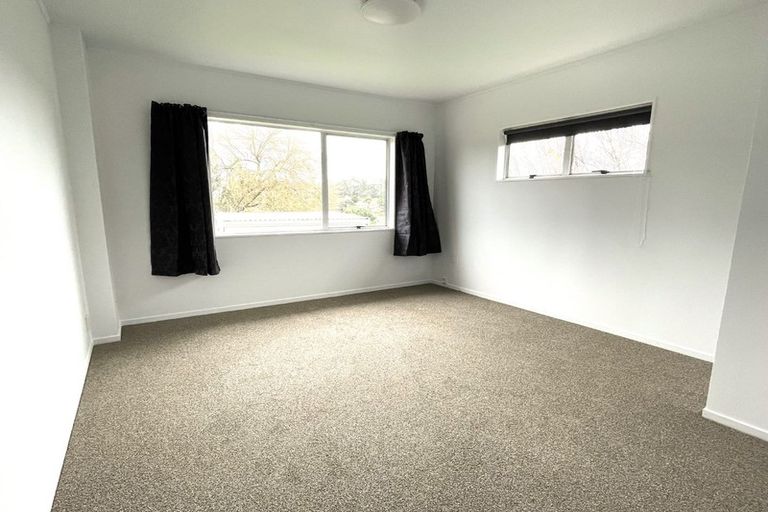 Photo of property in 2/29 Arlette Place, Massey, Auckland, 0614