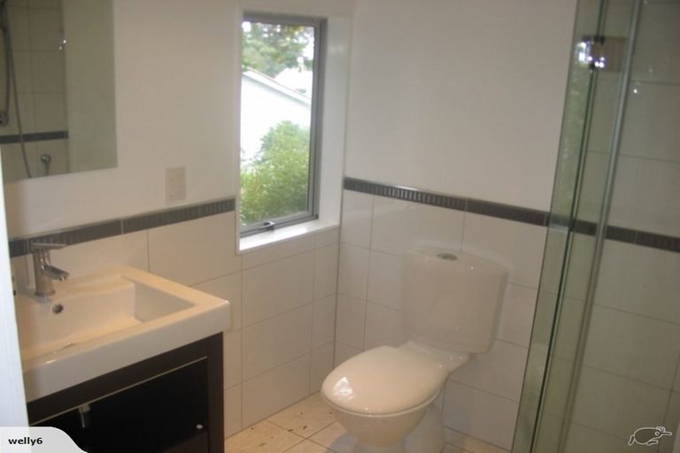 Photo of property in 4 Lyons Crescent, Strathmore Park, Wellington, 6022