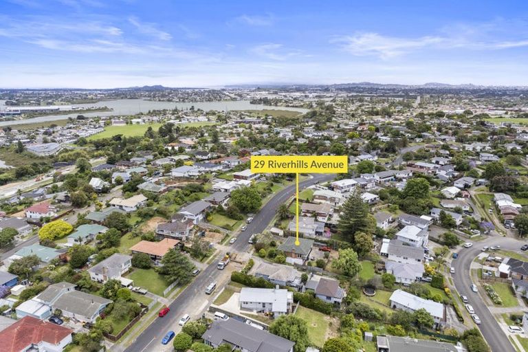 Photo of property in 29 Riverhills Avenue, Pakuranga Heights, Auckland, 2010