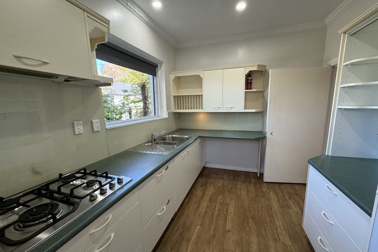 Photo of property in 105a Hinau Street, Riccarton, Christchurch, 8041